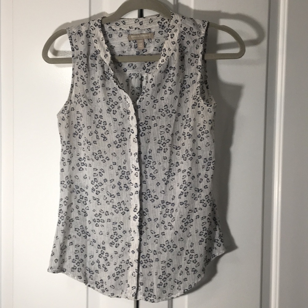 Banana republic sleeveless blouse, cheetah